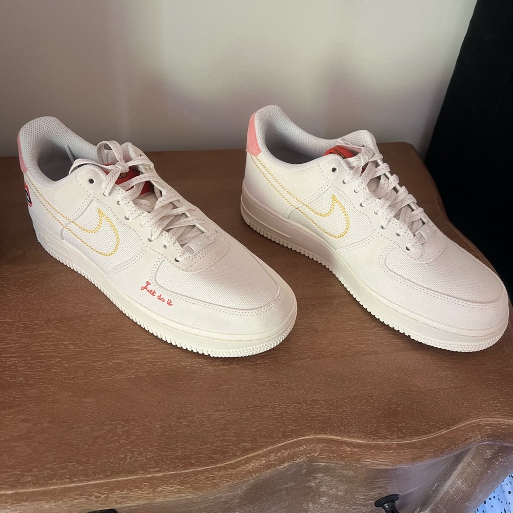 Nike AF1 peace shoe